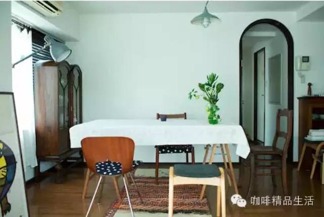 【生活】與心愛(ài)的物品一起生活：隨筆作家柳澤小實(shí)的家