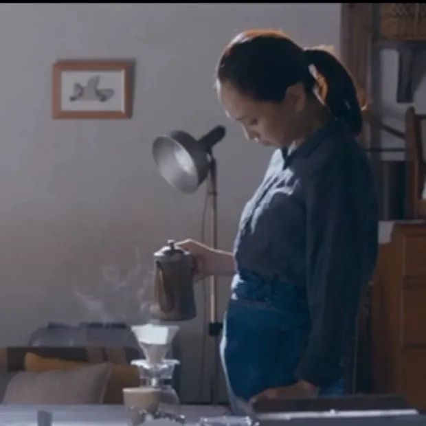 你甚至能在電影中學(xué)會沖咖啡