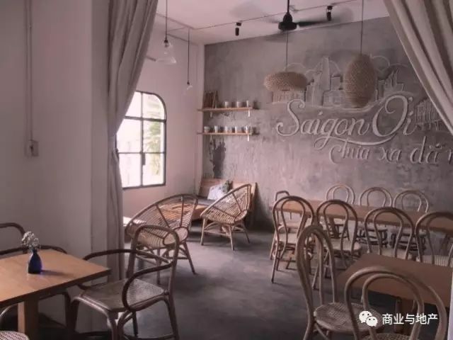 老宅改造：10層公寓全都開成咖啡館，只為憋出一個(gè)大招！