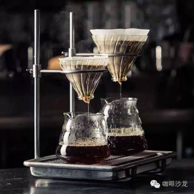 咖啡技藝 | 虹吸咖啡和手沖咖啡的差異