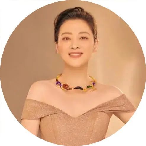 歲梅婷“夜店熱舞”火上熱搜，中年離婚又緋聞纏身惹全網(wǎng)圍觀：她憑啥越老越誘人？