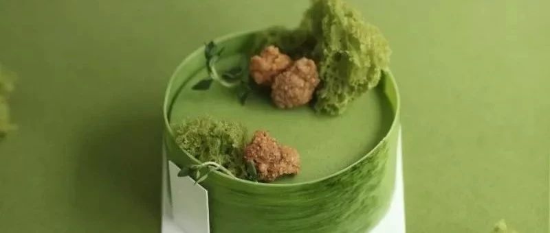 我想開一家這樣的甜點(diǎn)店，應(yīng)季產(chǎn)品鋪滿了整個(gè)蛋糕冷柜！