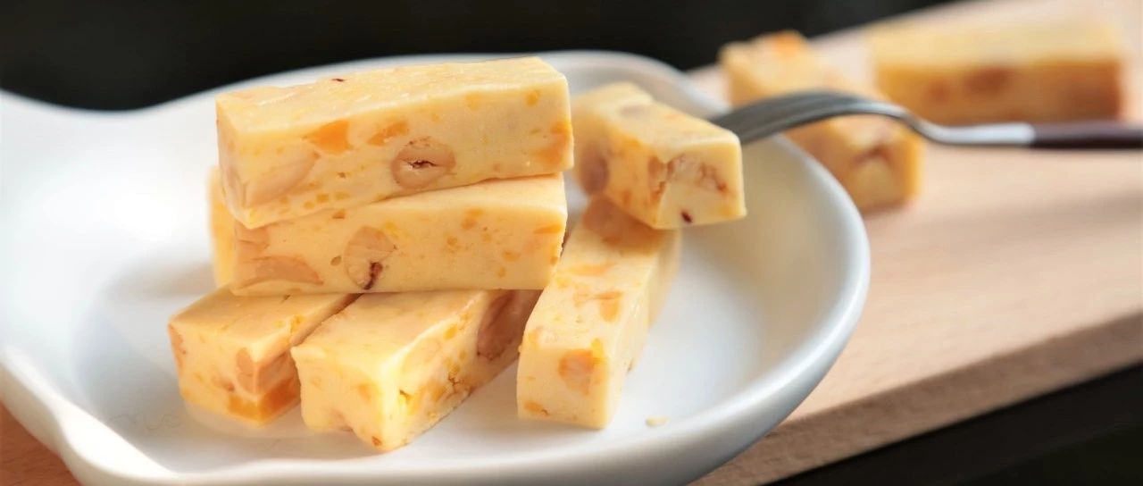 用今年全網(wǎng)最火口味做的牛軋?zhí)?，走在潮流尖端的你不?lái)試一試嗎？