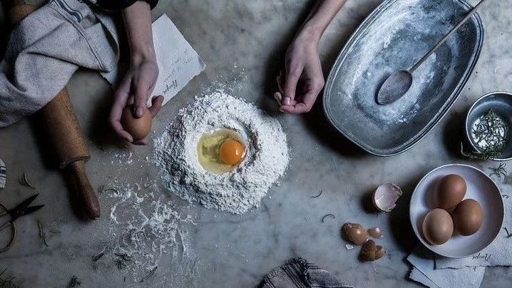 最強(qiáng)科普：蛋糕怎么保存？不止蛋糕， 種糕點(diǎn)、原料保存大法來了…