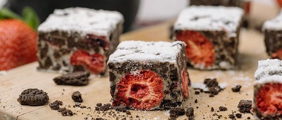 誰(shuí)說(shuō)不能黑白配！黑白雪花酥也能“紅”出一片天！