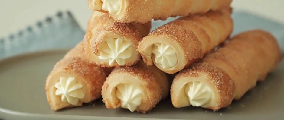 超火的牛角酥，一上架就被搶光，酥脆爆漿好吃到哭~