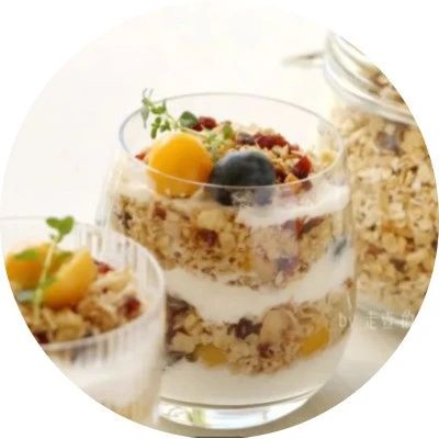 糖！低卡！的自制脆燕麥+酸奶杯！聽說減肥的集美們都收藏了！