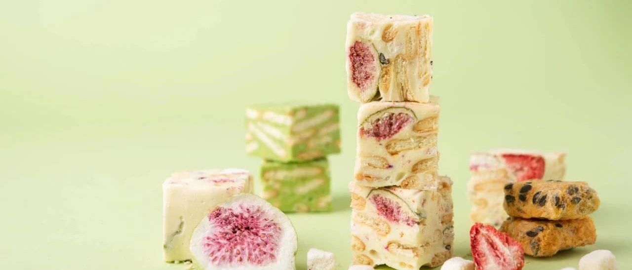 把水果裝進(jìn)雪花酥里，一口吃到種酸甜！