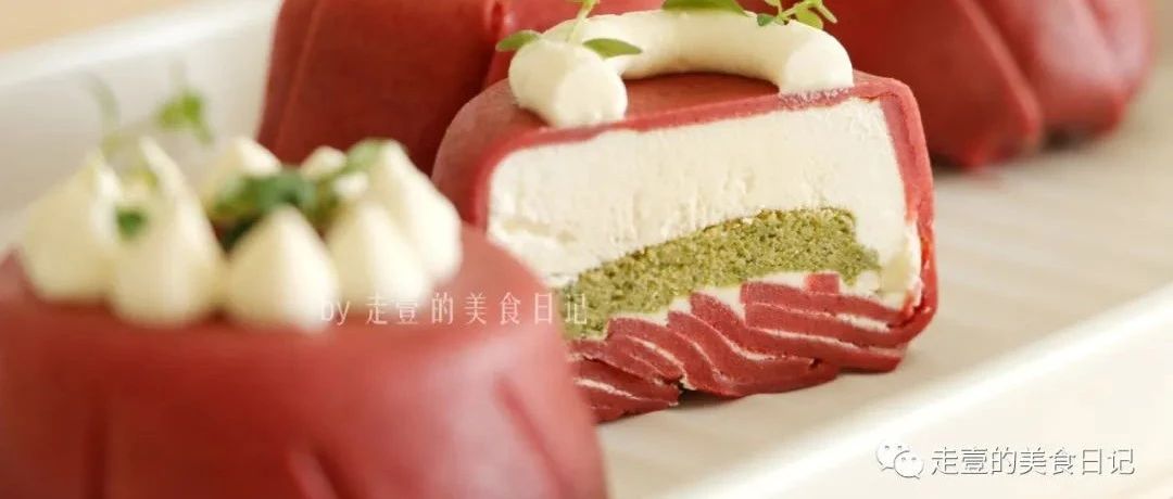 用不完的奶油不要丟，加上可麗餅就成了創(chuàng)意圣誕小可愛…