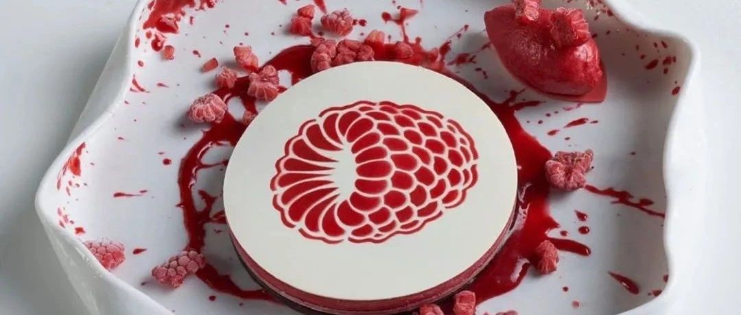 很治愈！來(lái)自東京寶格麗酒店的 款「盤飾甜點(diǎn)」，承包了我下半年的所有創(chuàng)意。