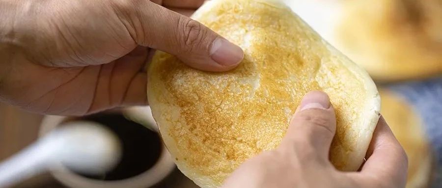 奶香濃郁，軟軟糯糯，簡單 步，一個平底鍋就能輕松搞定