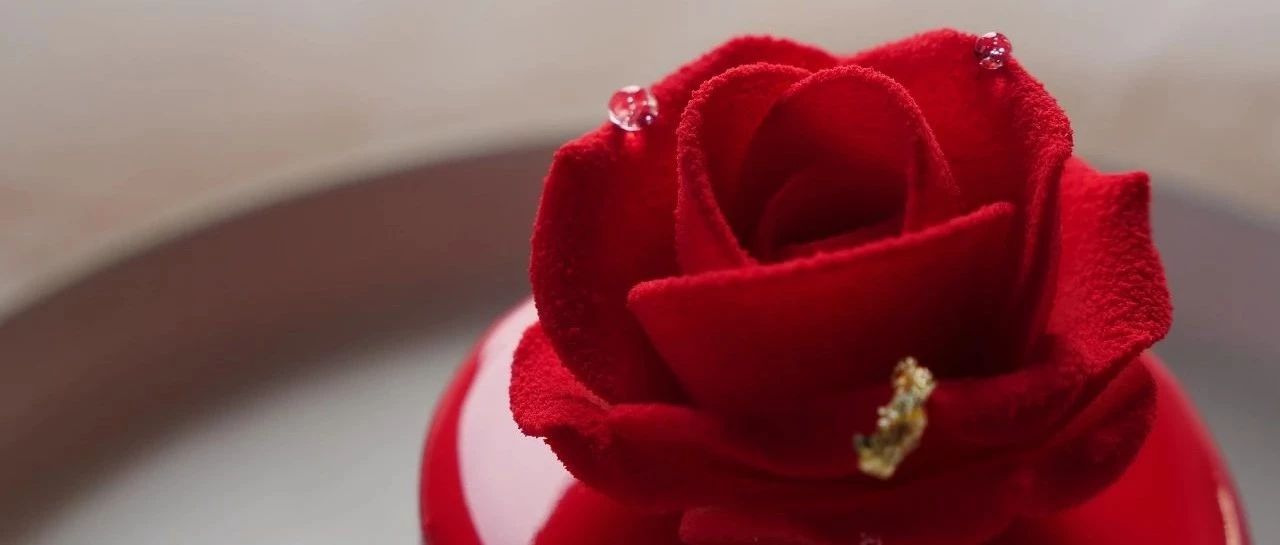 超硬核！一個沒有情人的「情人節(jié)蛋糕」