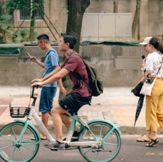 “關于這場咖啡色旅行的一切，我覺得好浪漫?！? title=